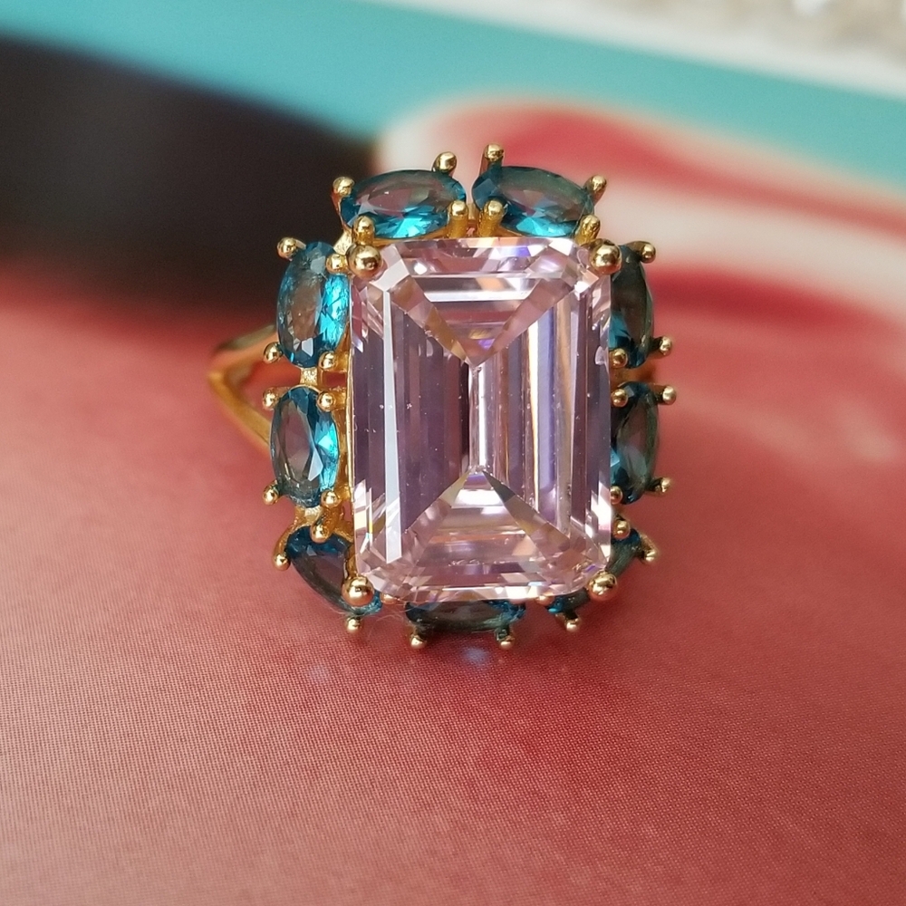❗Retro Style Pink Emerald Cocktail Statement Ring Size 7❗